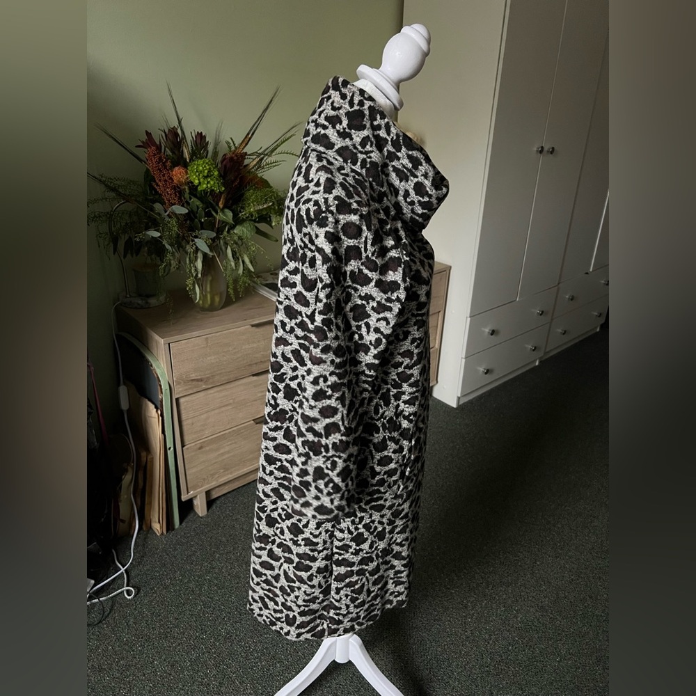 TYLER BOE Leopard Print Knit Cowl Neck Turtleneck Mini Midi Shift Sweater Dress - Picture 4 of 16